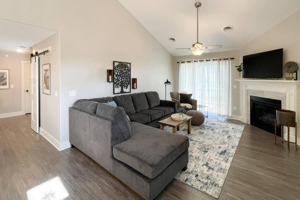 New Beautiful 3 Bedroom Condo In Bettendorf Exterior foto