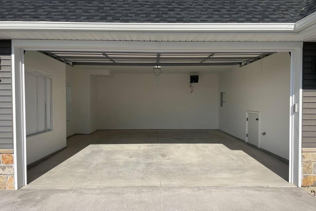 New Beautiful 3 Bedroom Condo In Bettendorf Exterior foto
